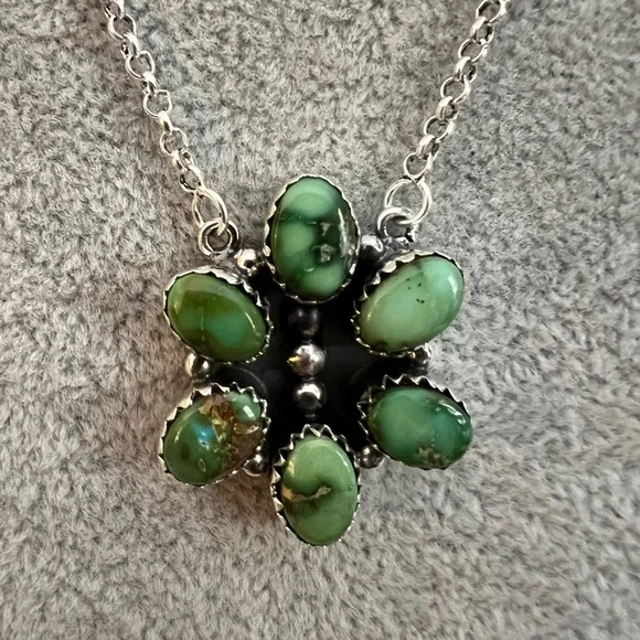 ❤️ Sonoran Gold Turquoise Cluster Pendant Brushed Sterling 18 - 20” Adj Necklace - Picture 4 of 13